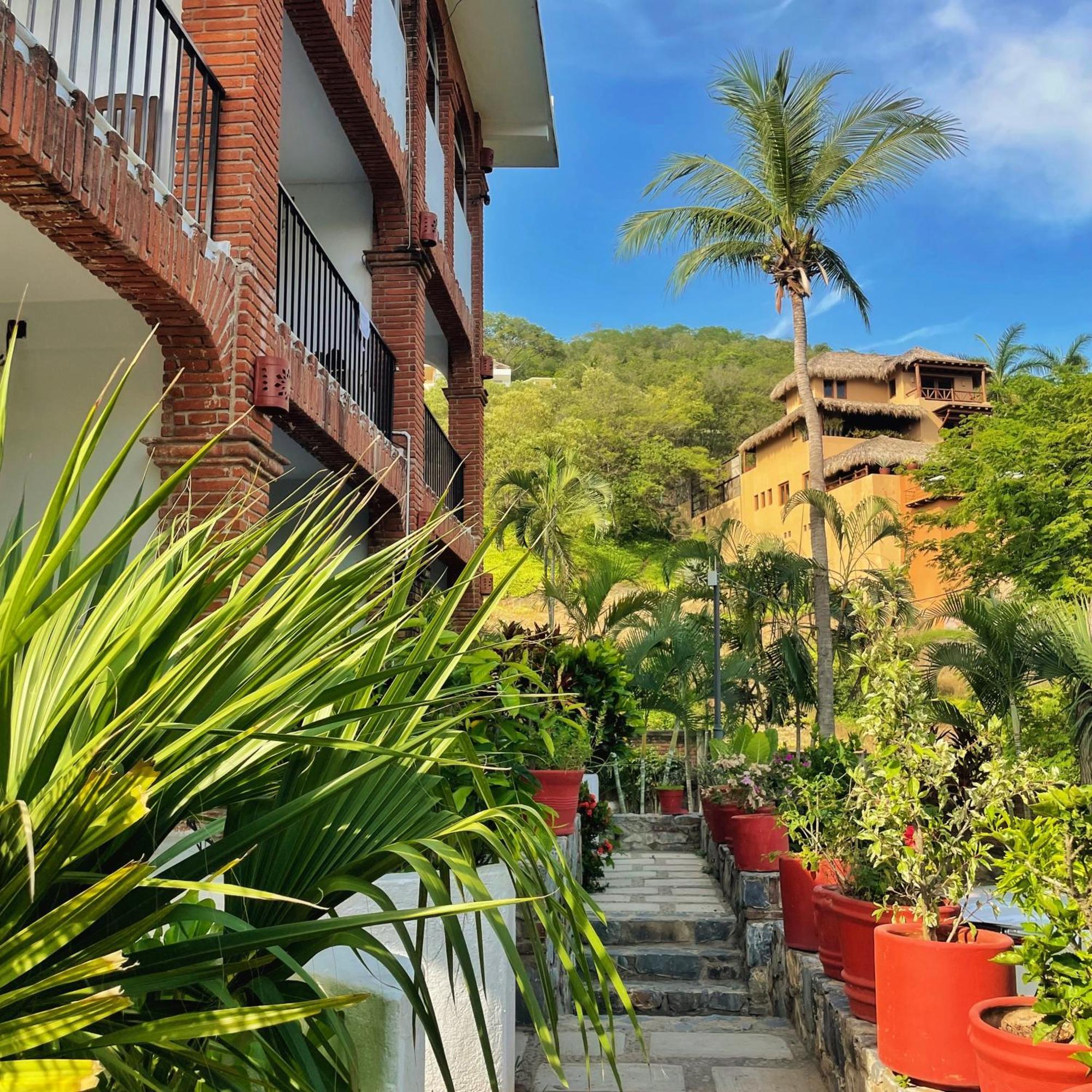 Hotel Villas Ema Zihuatanejo Buitenkant foto