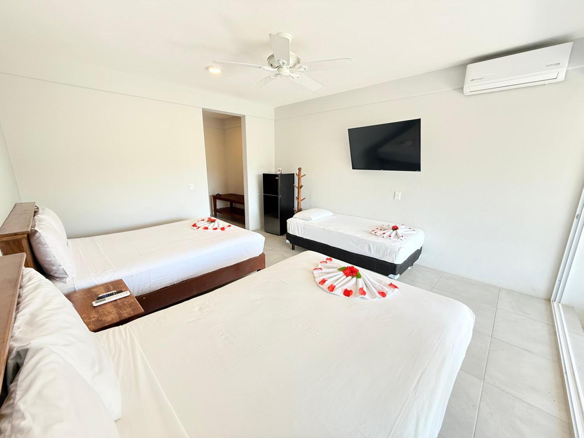 Hotel Villas Ema Zihuatanejo Buitenkant foto